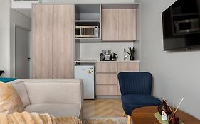 One Thibault Luxury Apartments